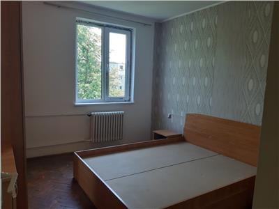 Apartament 3 camere Calea Bucuresti, et 3, liber